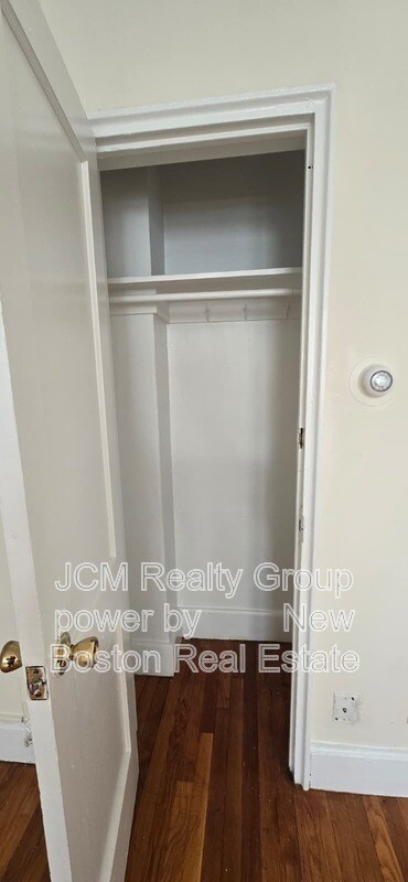 Building Photo - 11 Victory Rd