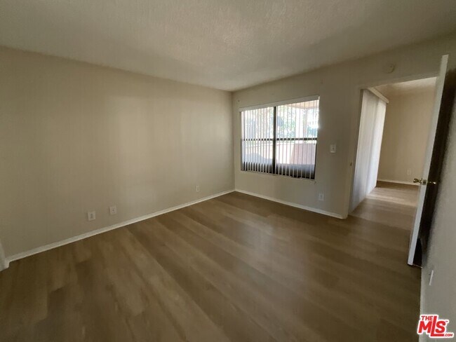 Building Photo - 10655 Lemon Ave