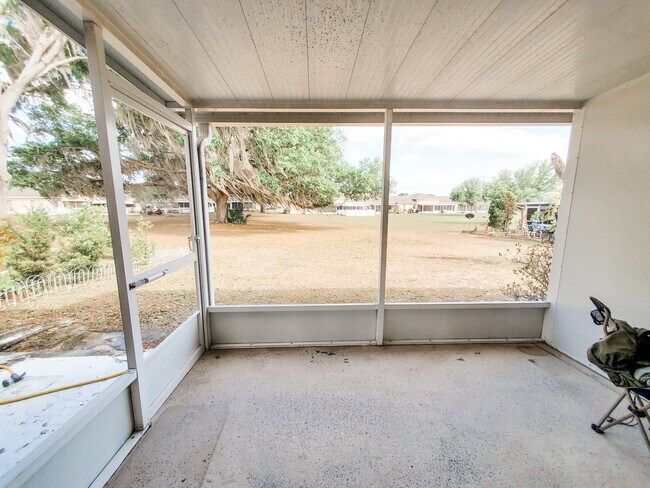 Building Photo - 4741 Club Cir