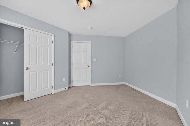 Building Photo - 25670 S Village Dr