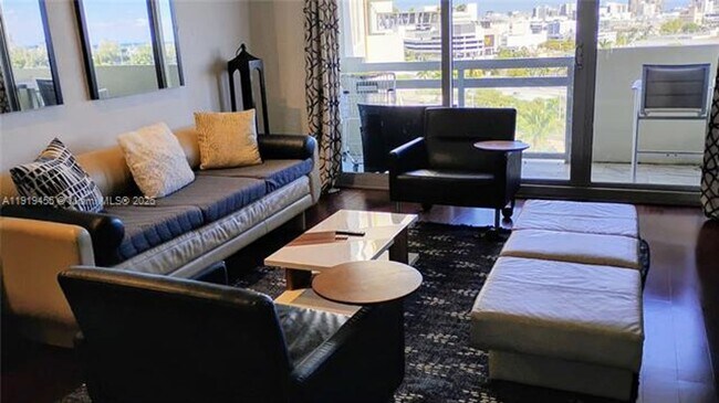 Building Photo - 1500 Bay Rd