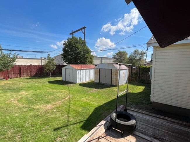 Building Photo - 3411 NE 22nd Ave