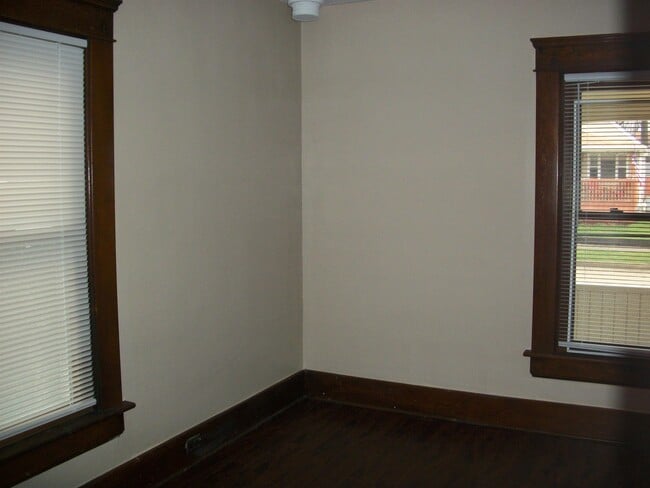 Building Photo - 1565 7th St