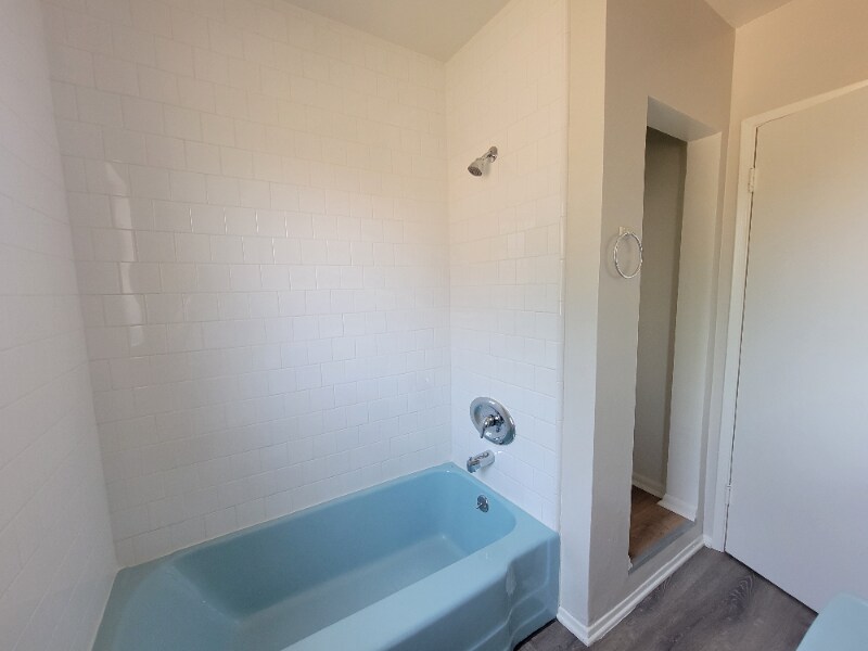 Building Photo - 13531 Wyandotte St