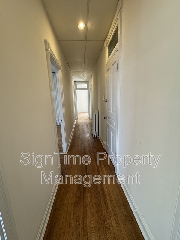 Building Photo - 117-121 East Antietam Street - 121 2nd Fl A
