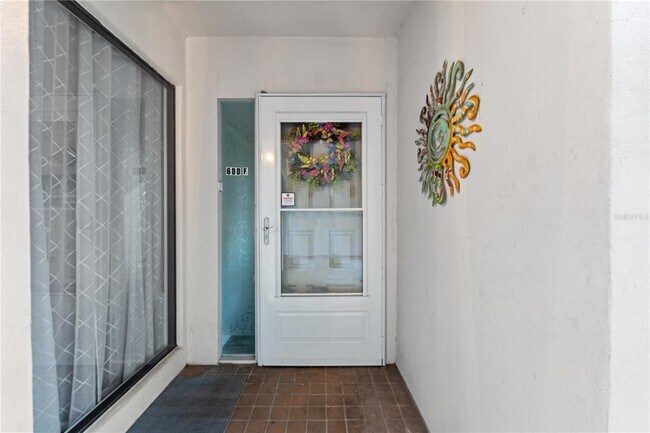 Building Photo - 300 S Florida Ave