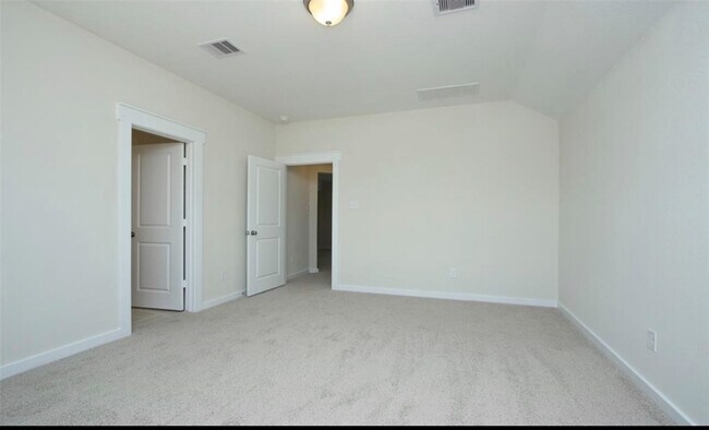 Building Photo - 208 Lisa Marie Dr
