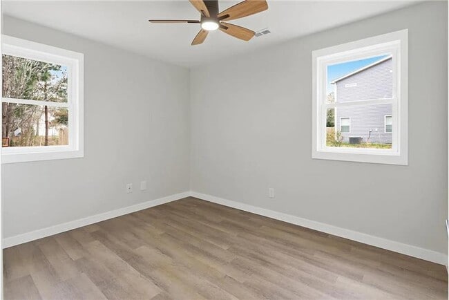 Building Photo - 1543 Evergreen St