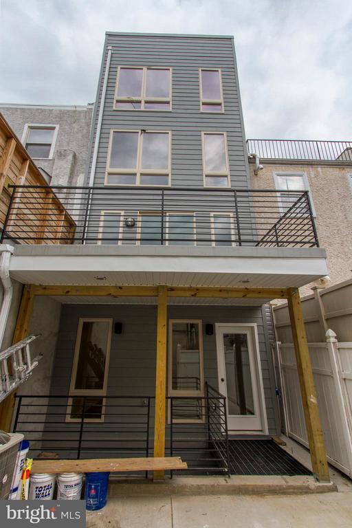 Building Photo - 908 S 21st St