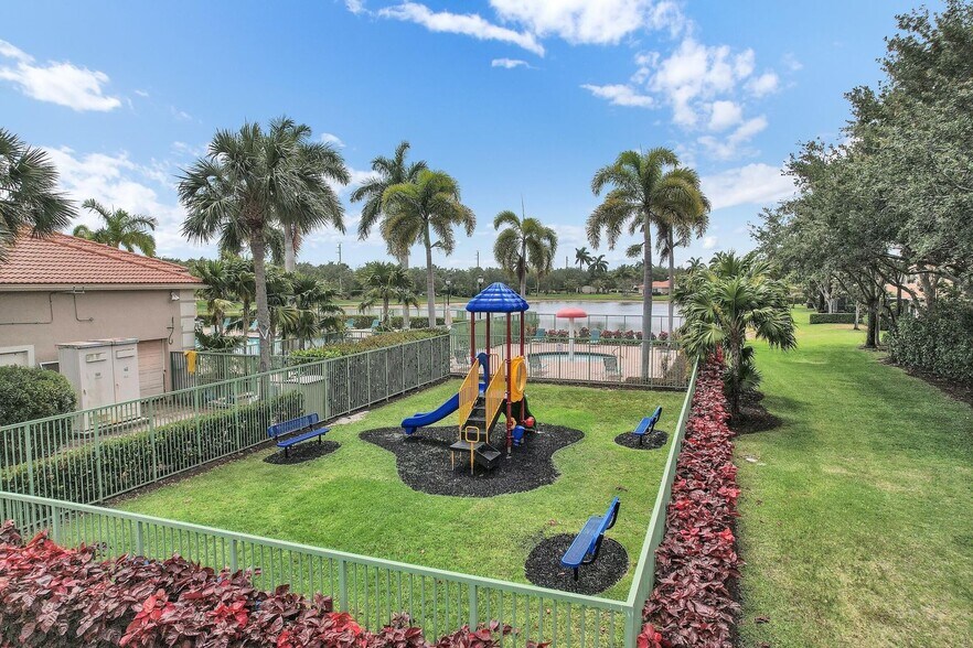 Building Photo - 6599 Old Farm Trl