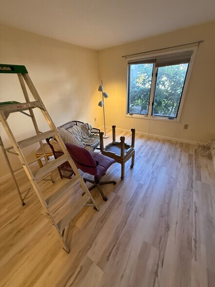 Building Photo - 304 Saint Michaels Walk