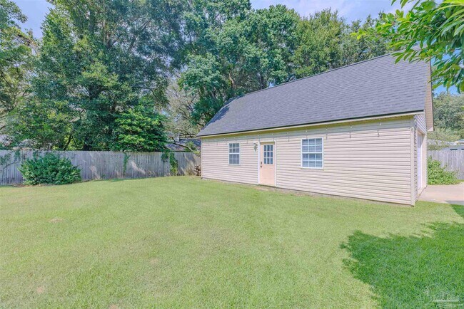 Building Photo - 2416 Reservation Rd