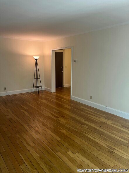 Building Photo - 550 Belmont St