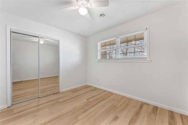 Building Photo - 14791 Dutchmans Dr