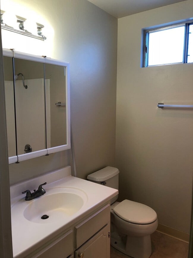 Building Photo - rh2045MountOlive