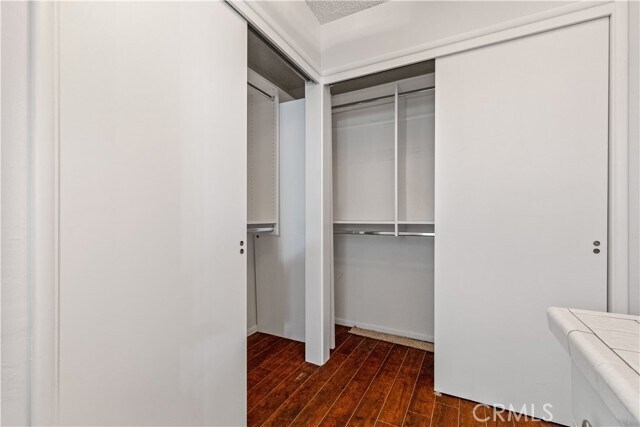 Building Photo - 668 Patricia Dr