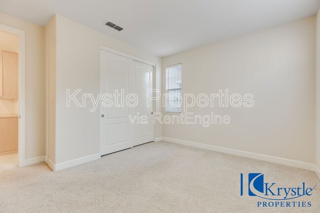 Building Photo - 6335 Newhaven Ln