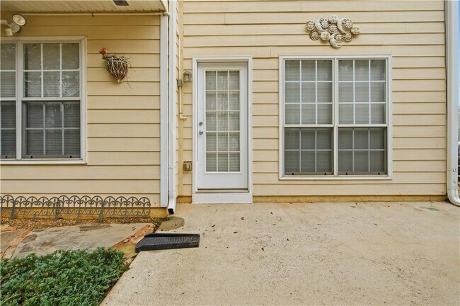 Building Photo - 796 Rock Ln