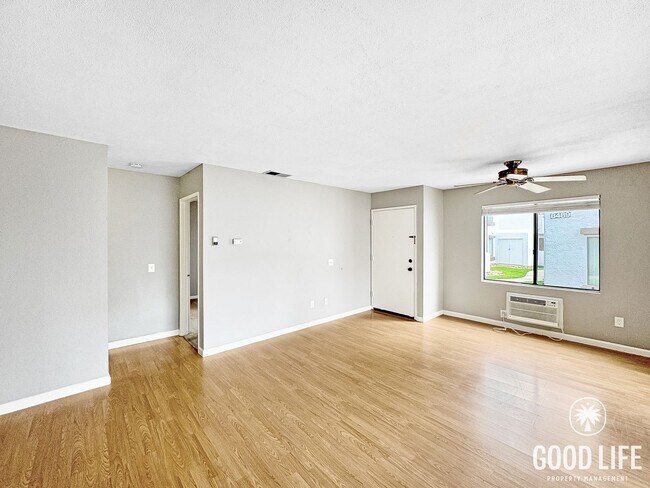 Building Photo - Bright 2BD/2BA Corner Unit Condo in Mira Mesa with Dual En-Suite Baths, Patio & Pool