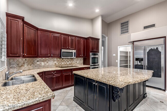 Building Photo - 6401 W Orchid Ln