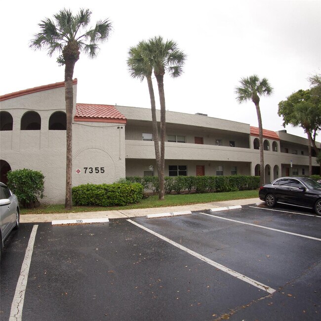 Building Photo - 7355 Woodmont Terrace