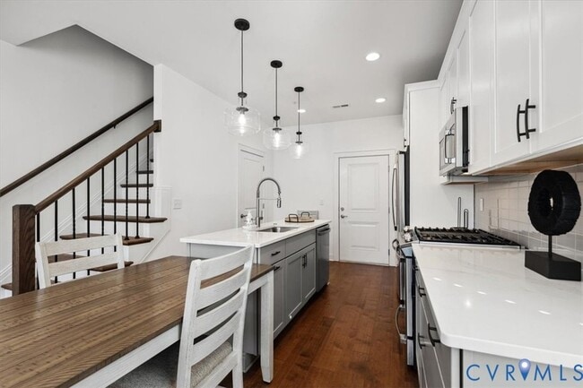 Building Photo - 1722 Old Brick Rd