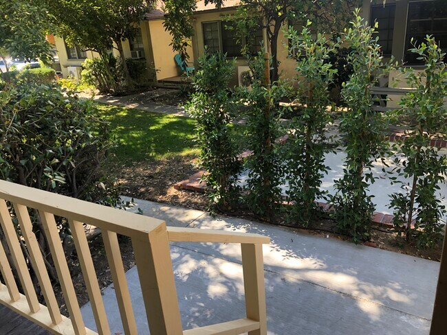 Building Photo - 1151 N Verdugo Rd