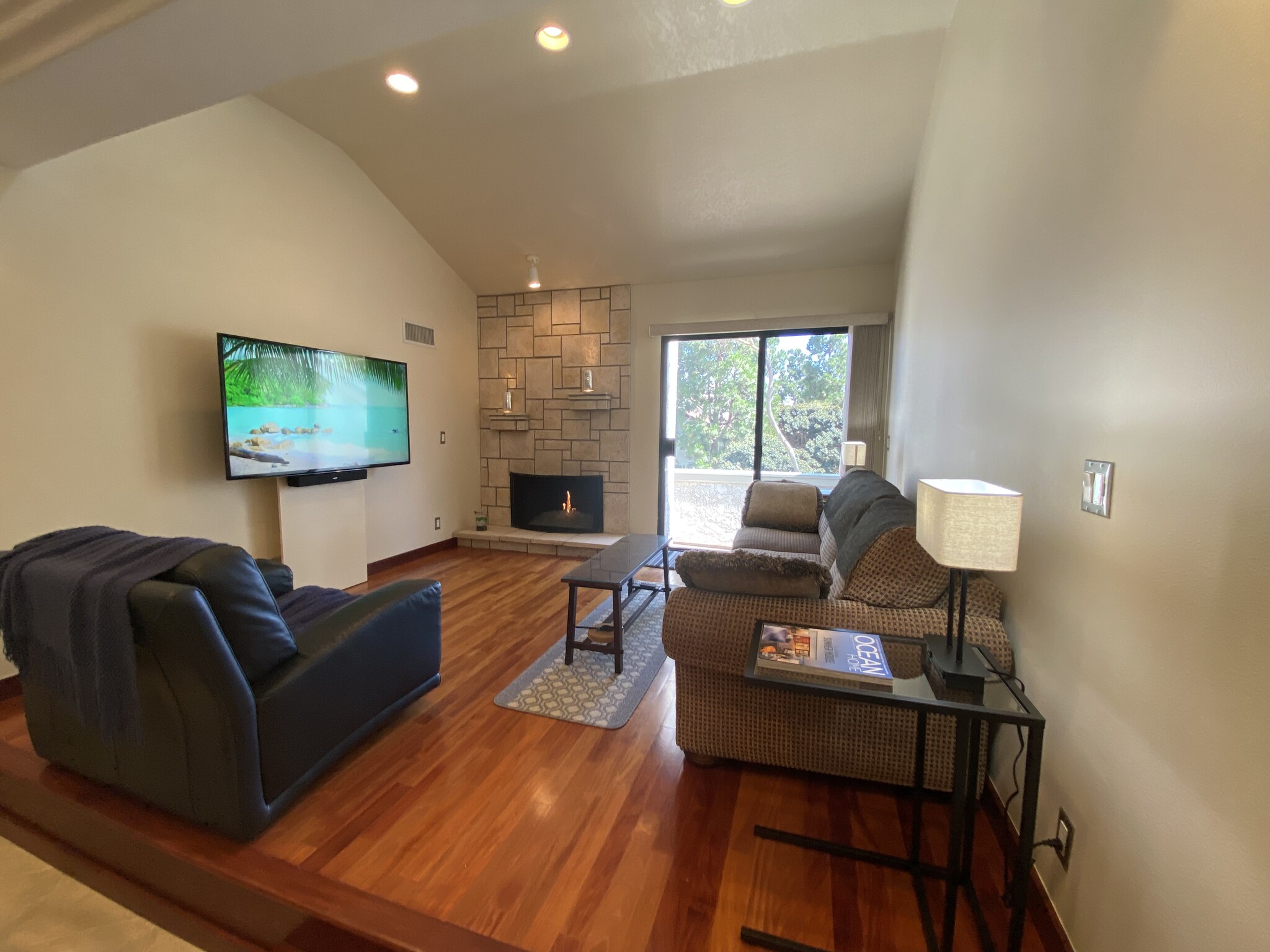 Living room from front door - 5146 Dorado Dr