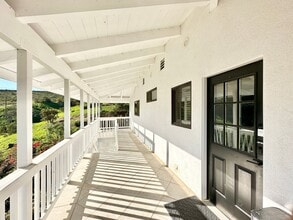 Building Photo - Beautiful, Shorter-Term, Fully Furnished Upstairs Guest Home, on Secluded Hilltop Property with M...