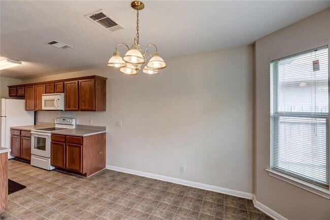 Building Photo - 16712 Hamilton Point Cir