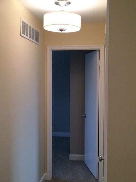 Upstairs Hallway - 109 Hunt Dr