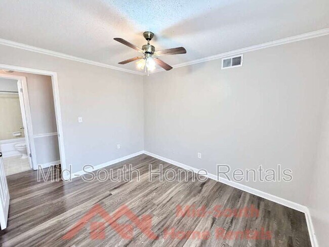 Building Photo - 465 Shelton Rd