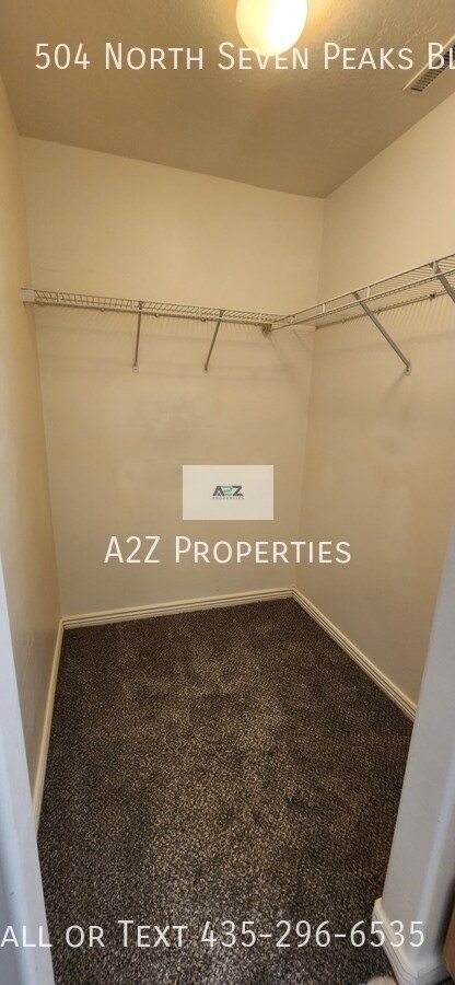Building Photo - 504 N Seven Peaks Blvd