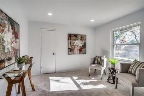 Building Photo - 4031 Port Royal Dr