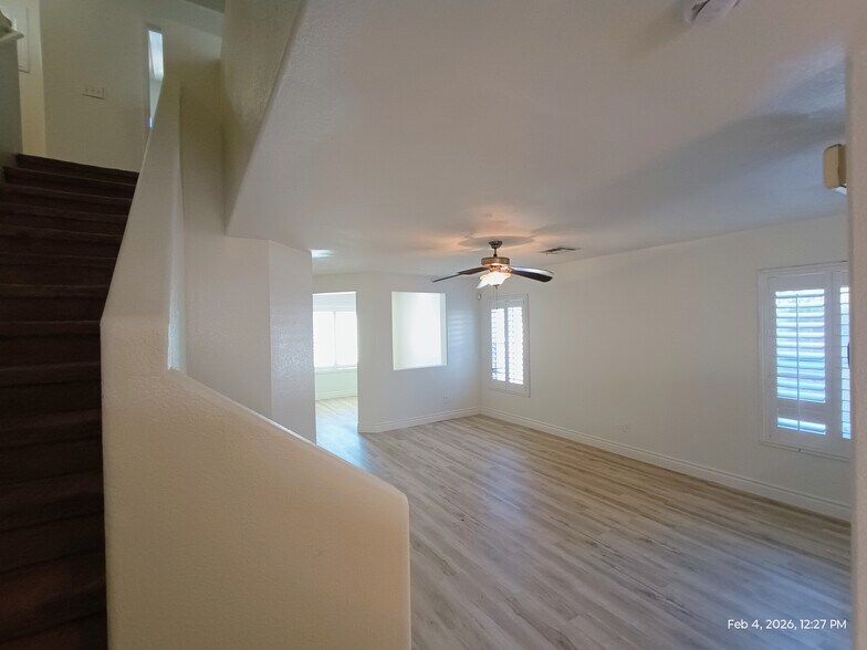 Building Photo - 674 Iron Bridge St