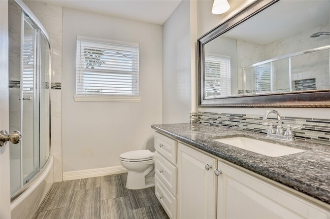 Building Photo - 5751 Creekbend Dr