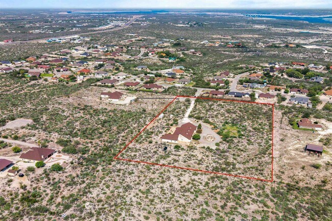 Building Photo - 31 Running Deer Mdws