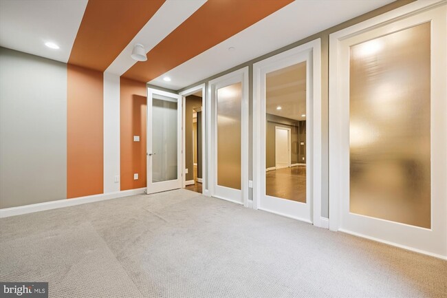 Building Photo - 448 Salk Cir