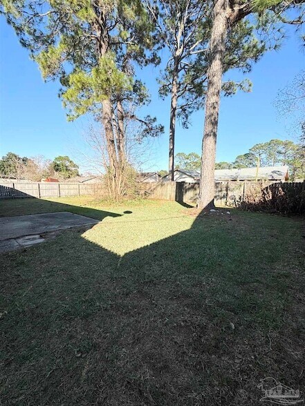 Building Photo - 854 Amberway Dr