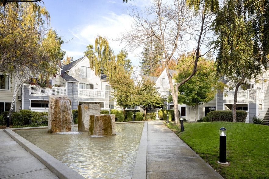 Primary Photo - Alderwood
