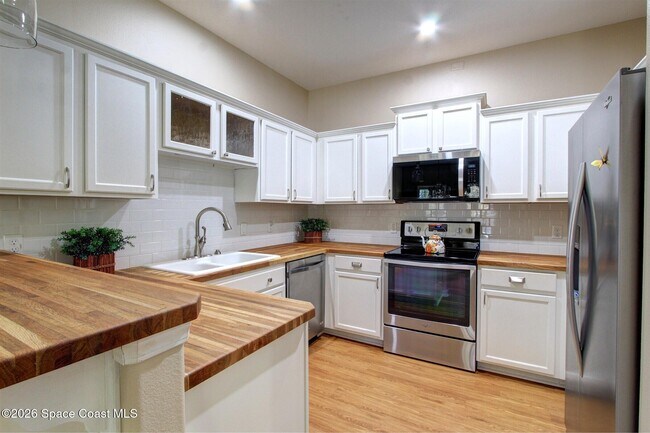 Building Photo - 3108 Vallejo Way