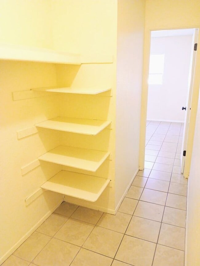 Building Photo - Charming 1 Bed/1 Bath in Central Tucson – ...