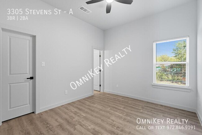 Building Photo - 3305 Stevens St