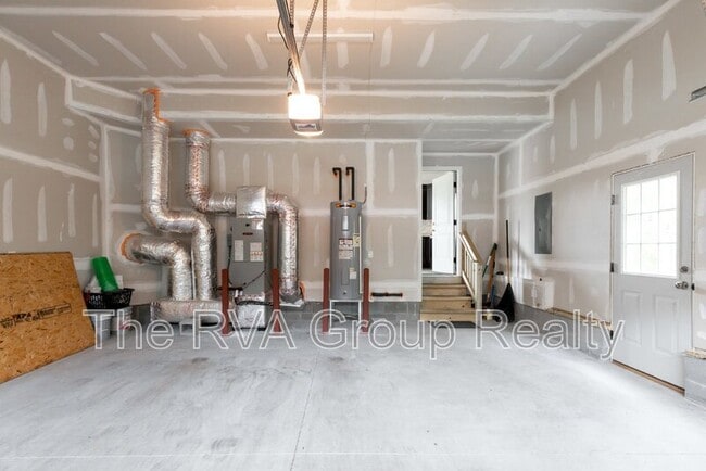 Building Photo - 5620 Moss Side Ave