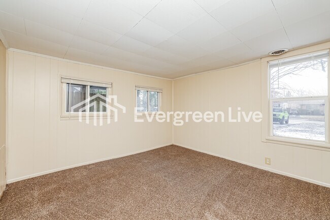 Building Photo - 1924 Culver Ave