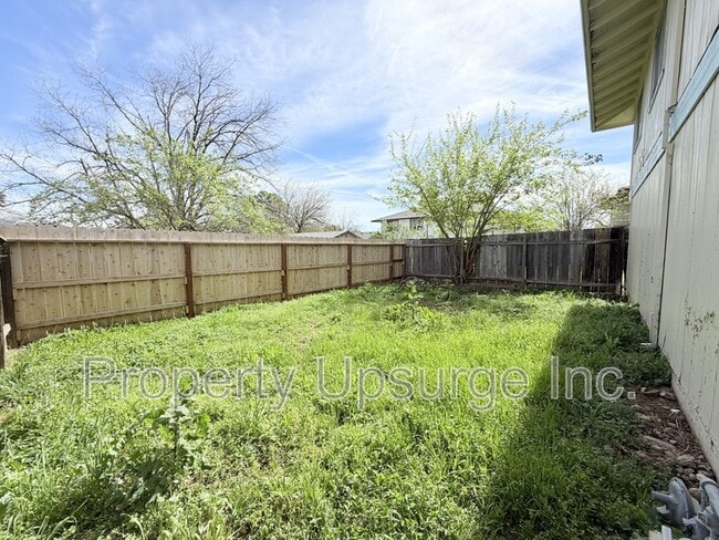 Building Photo - 1825 Roanoke Ave