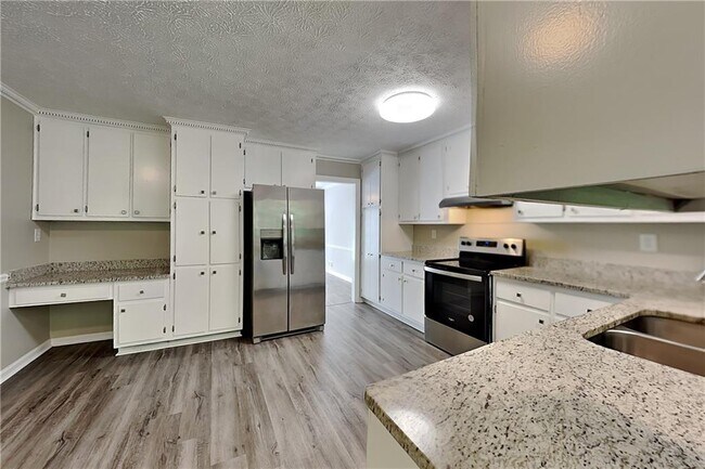 Building Photo - 3940 Camrose Pl