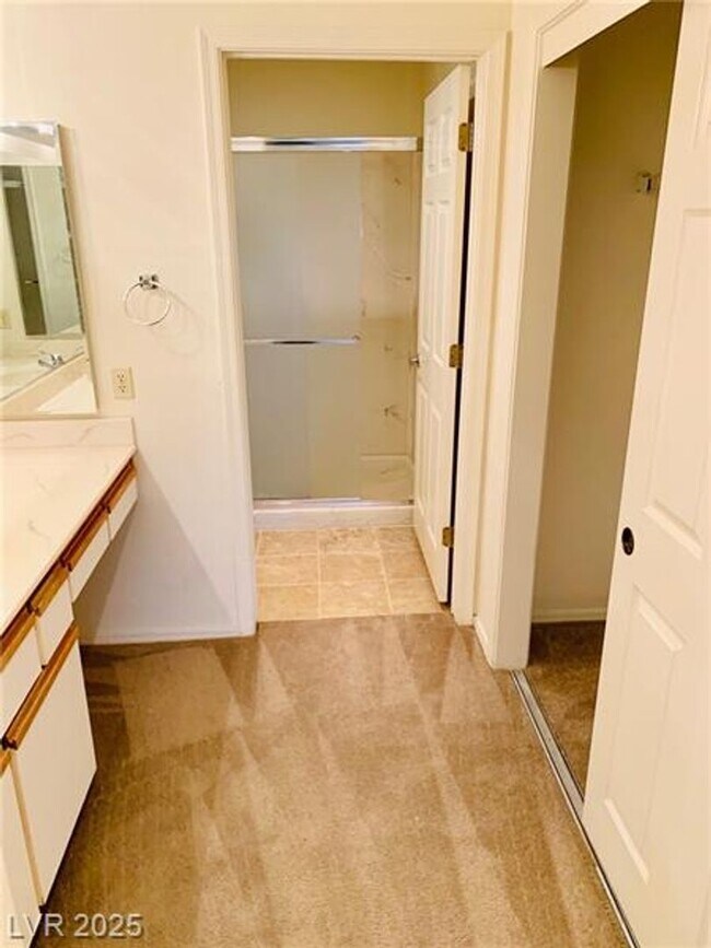 Building Photo - Clean and comfortable townhome in Sun City...