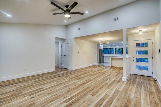 Building Photo - 13126 Mill Stone Dr