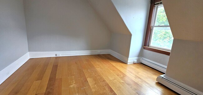 Building Photo - 234 Pearl St